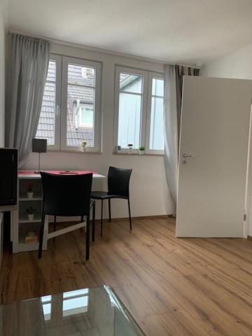 Zentrales Dachgeschossapartment In Leichligen ไลค์ลิงเงน ภายนอก รูปภาพ