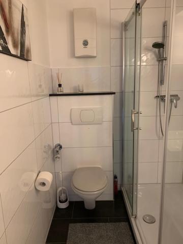 Zentrales Dachgeschossapartment In Leichligen ไลค์ลิงเงน ภายนอก รูปภาพ